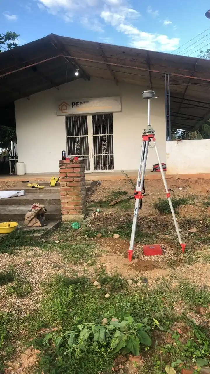 Toma de coordenadas en zona rural con corrección diferencial